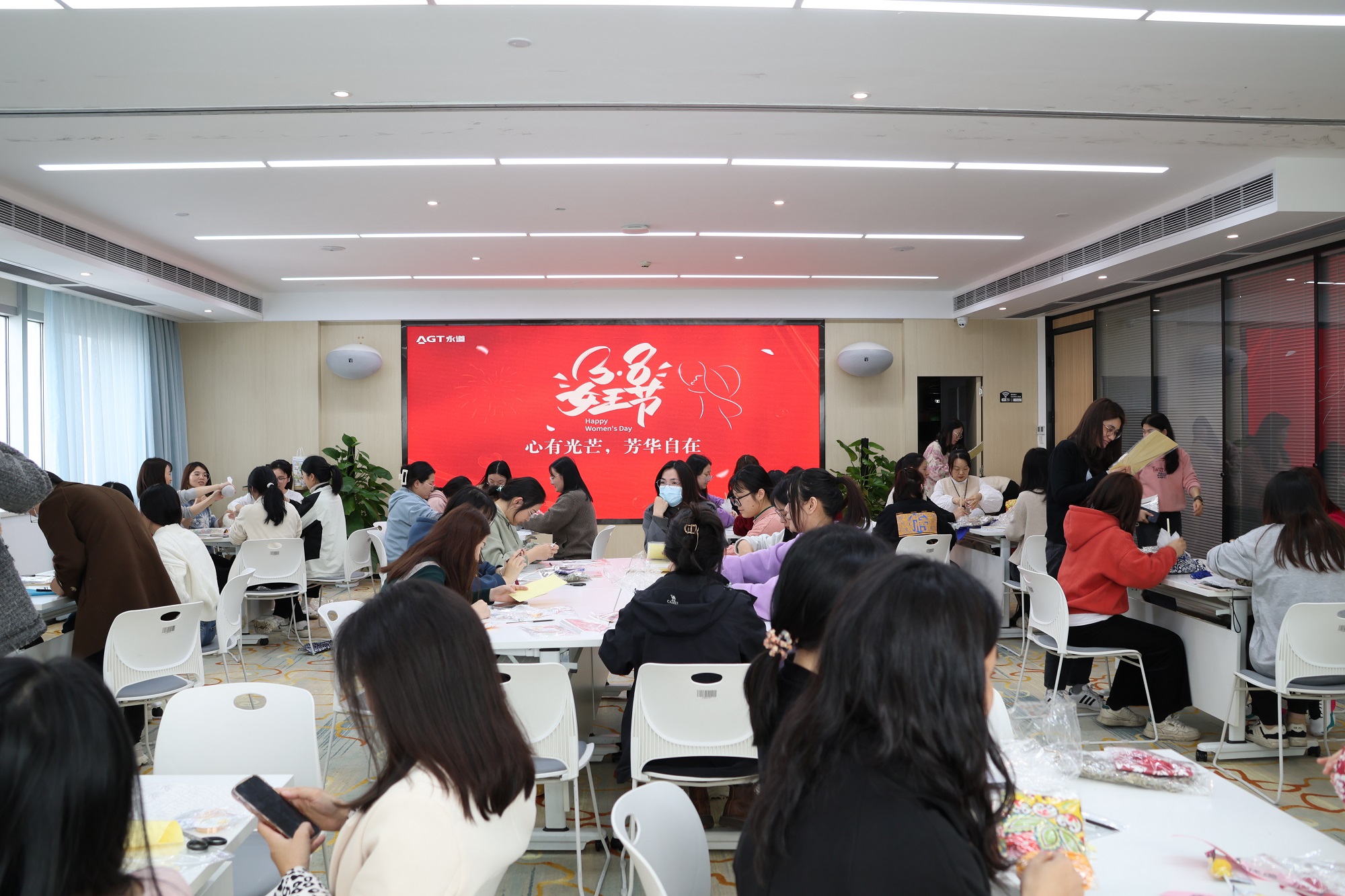 手工大合照.JPG 手工大合照.JPG